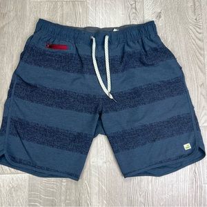 Vuori Banks Shorts Mens Large Unlined Hybrid Blue V Cycled 4 Way Stretch